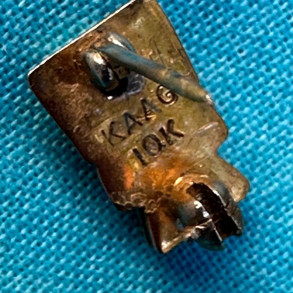 3 Vintage Gold  & Enameled Pins Signed KAAG 10K with Gemstones "A" & Wings Motif - Picture 12 of 13